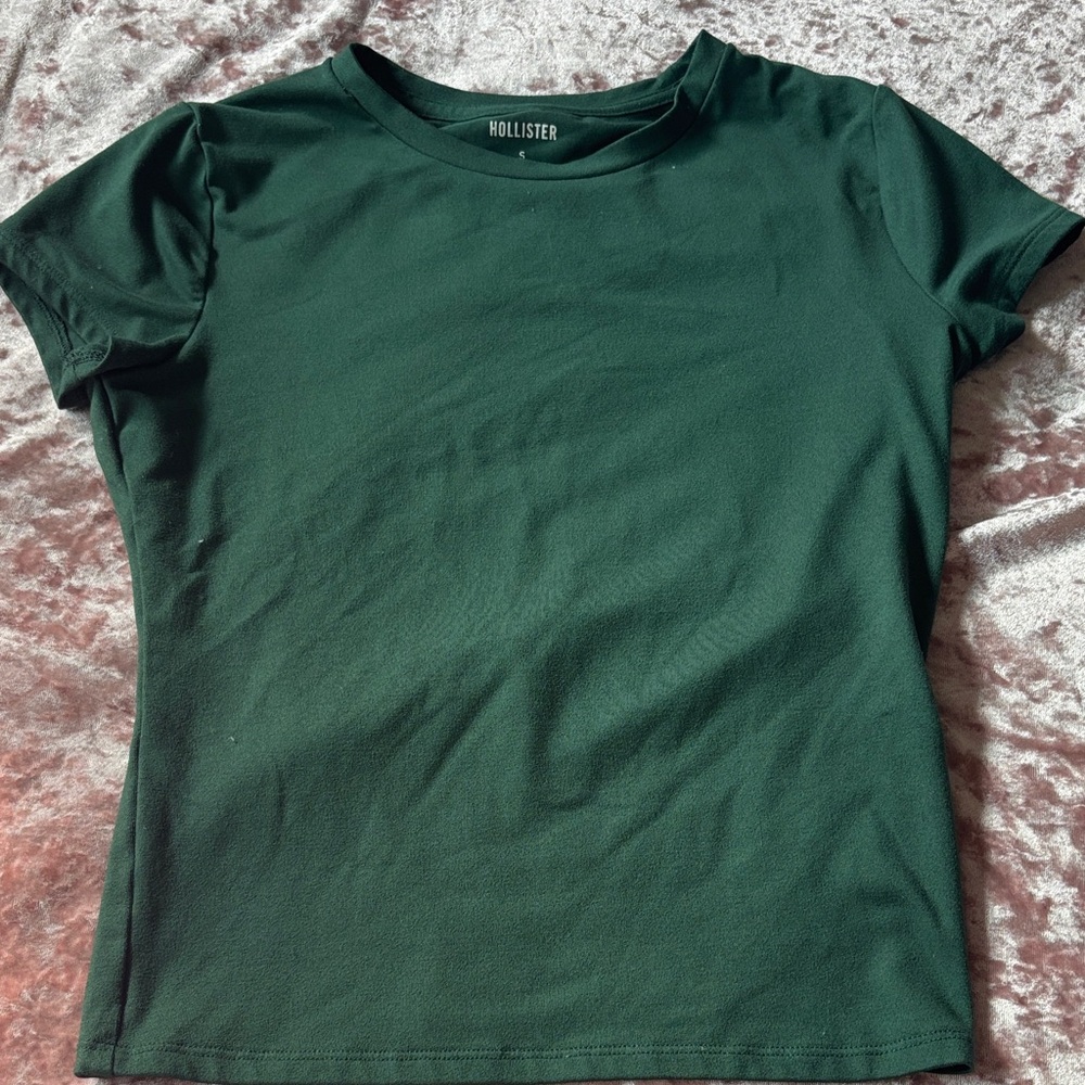 Hollister Dark Green Flattering Short Sleeve Tee